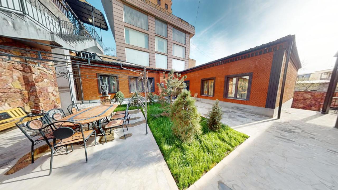 Aspar Boutique Hotel Erevan Esterno foto