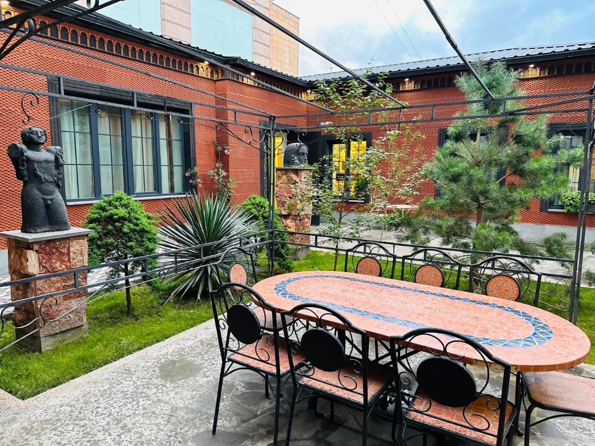 Aspar Boutique Hotel Erevan Esterno foto